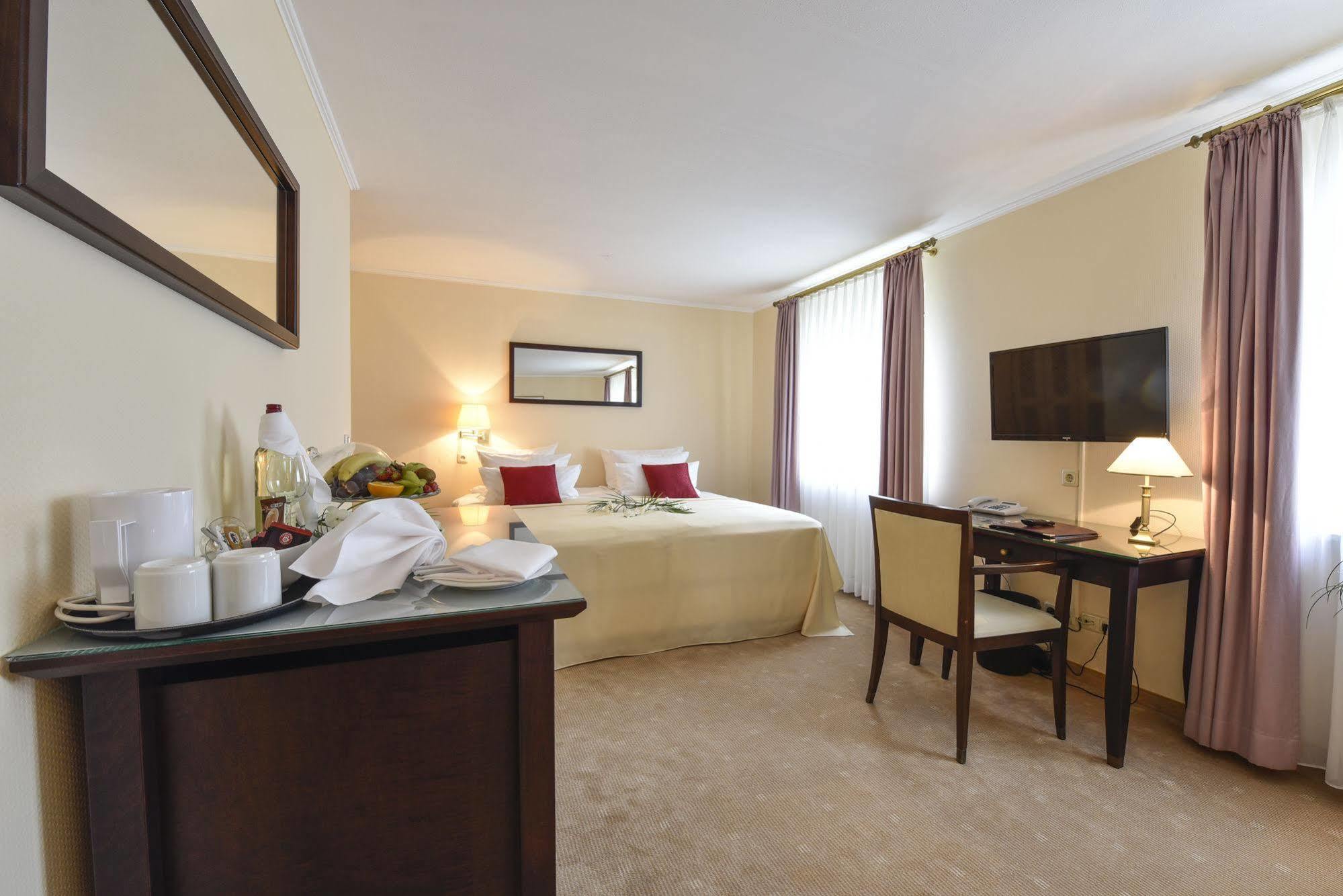 Atrium Hotel Amadeus Osterfeld Esterno foto